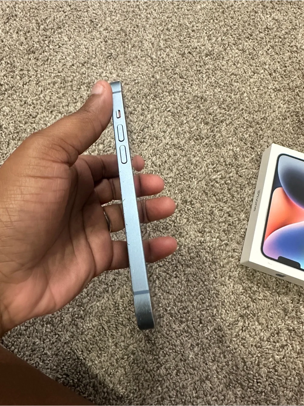 Apple iPhone 14 in Blue